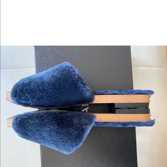 ‼️ SOLD ‼️ New - Fur Lambskin CC Mules Sandals - Picture 6 of 12